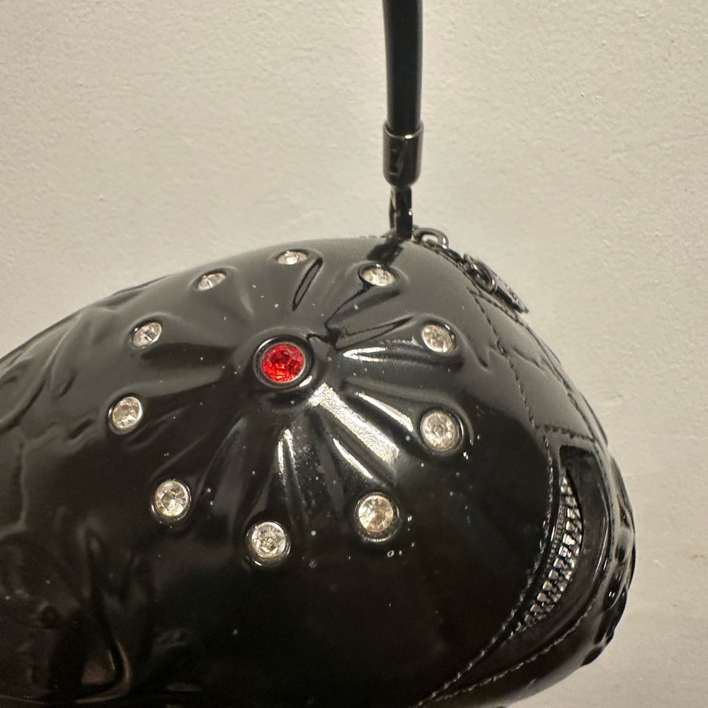 Black Skull Design rhinestone Bag - Picture 4 of 9